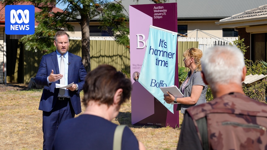 Auction clearance rates fall to lowest level in six years