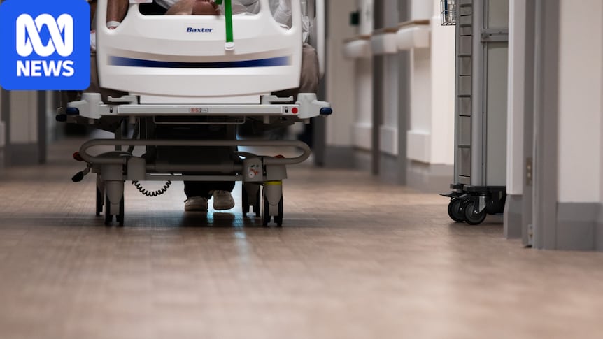 The number of patients stuck in Qld hospital beds has climbed to 1,400