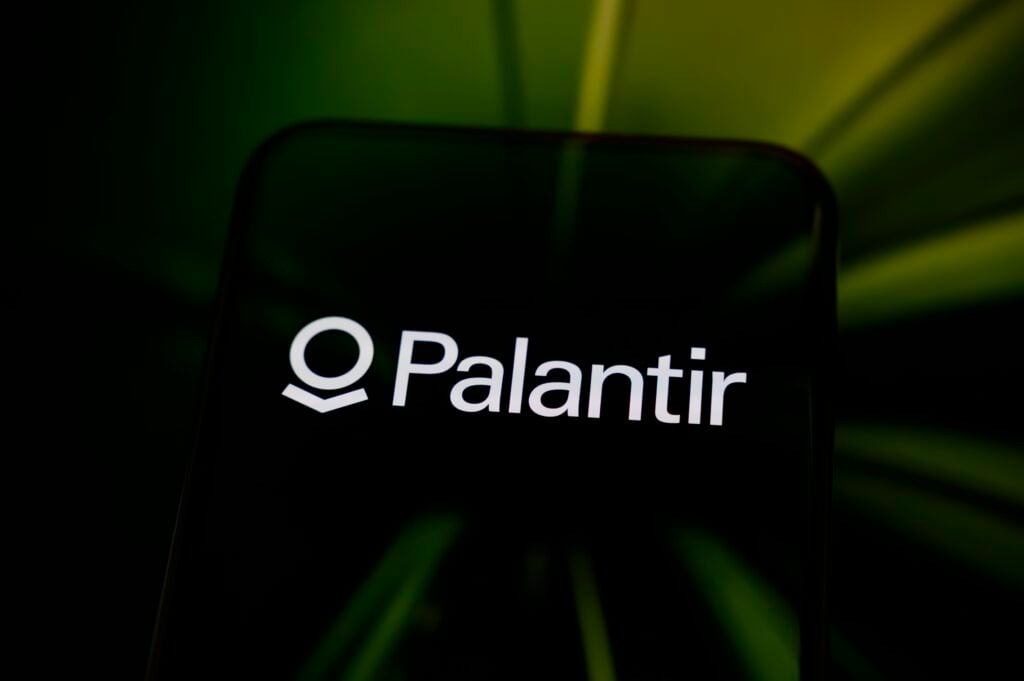 Why Is Palantir Technologies Stock Trending Higher On Monday? - Benzinga