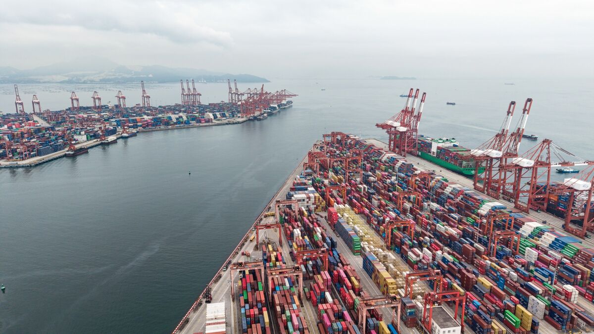 China Puts Export Curbs on First EU Firms Over Taiwan Arms Sales