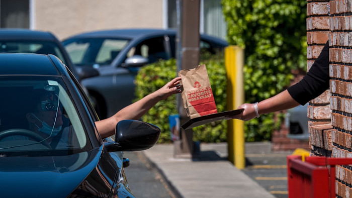 Investor Nelson Peltz prepares bid for US burger chain Wendy’s - Financial Times
