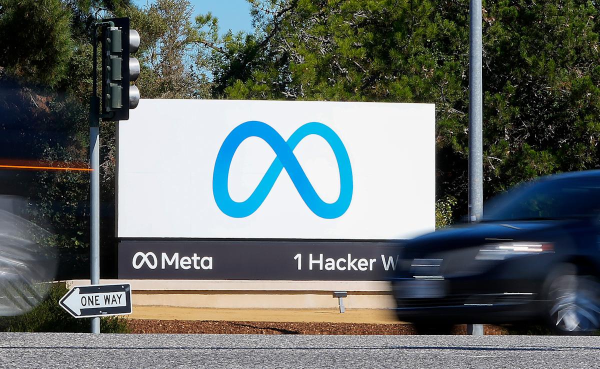 'Magnificent 7' earnings rush reveals AI spending surge, with hyperscaler capex set to reach $725 billion in 2026