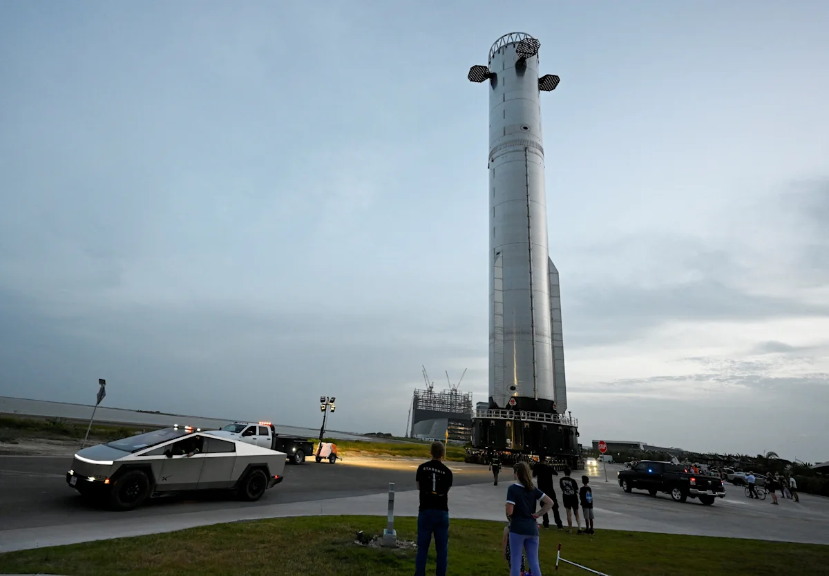 SpaceX stock on watch after hitting all-time low, dips below IPO price