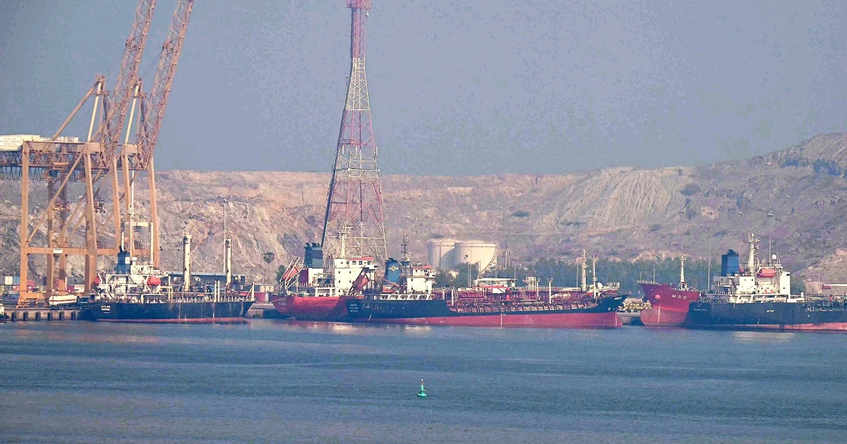 What Will the Blockade of Hormuz Mean for the US Economy?