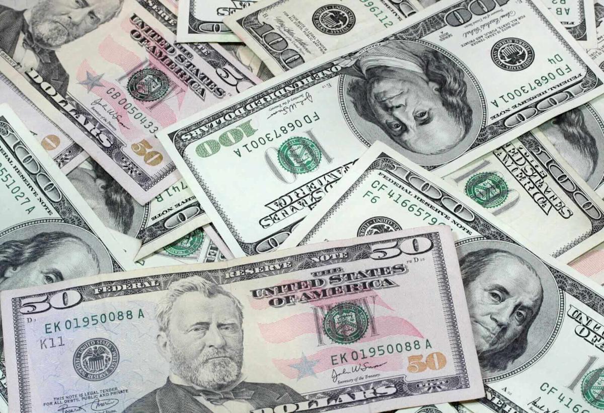 Dollar Rallies on Signs of a Resilient US Economy