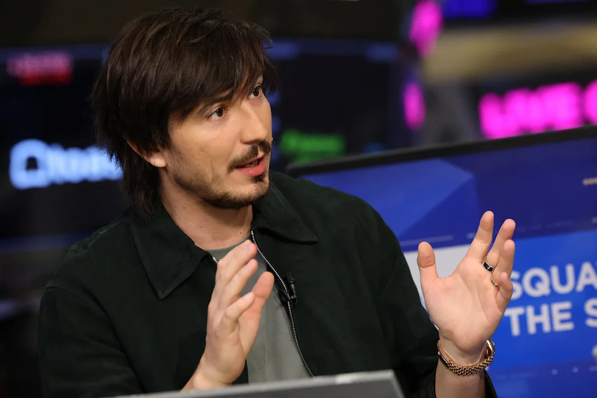 Robinhood's stock pops as analyst predicts World Cup will boost prediction markets revenue