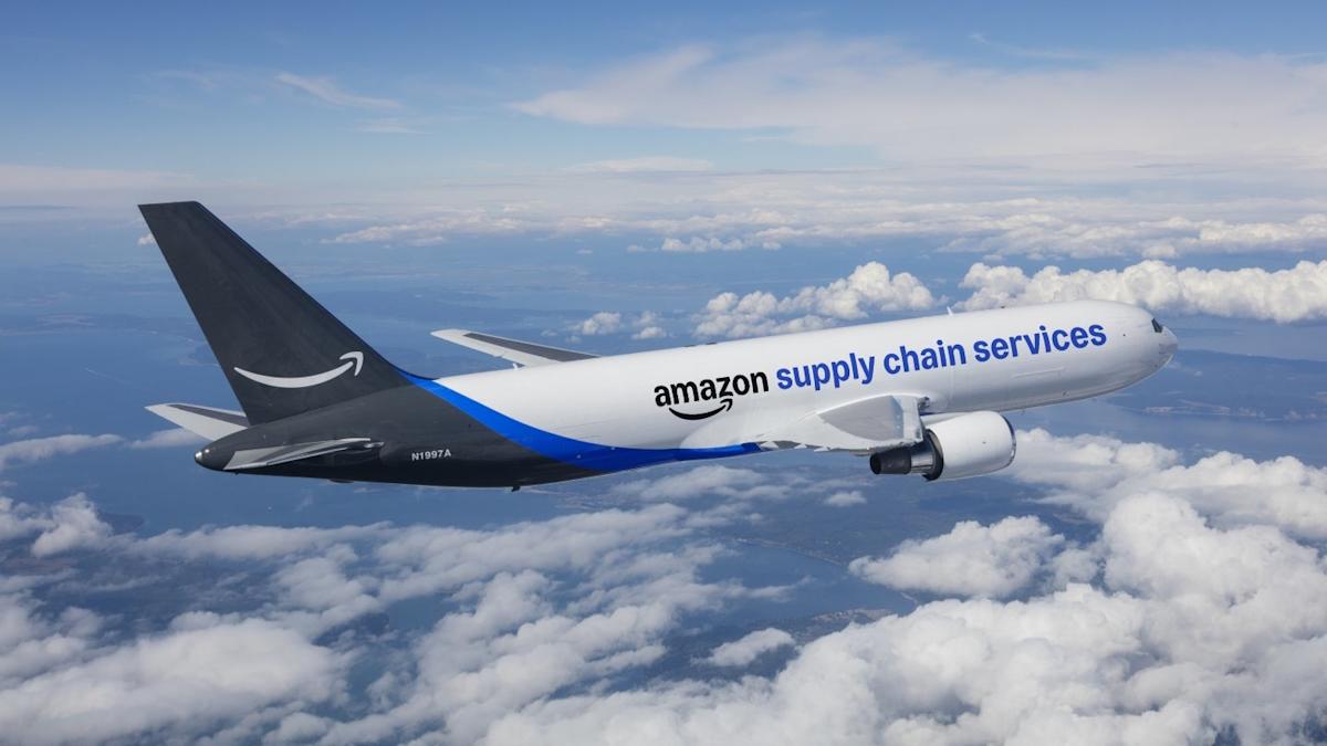 Amazon opens logistics network to external businesses