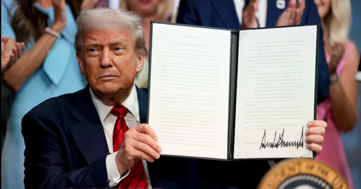 Trump’s Signature to Being Added to All New US Paper Currency