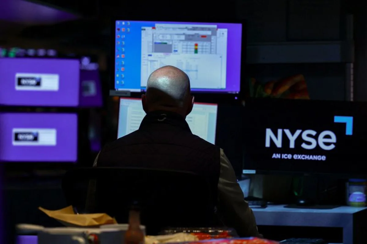 Stock indexes register records after upbeat company forecasts; oil drops