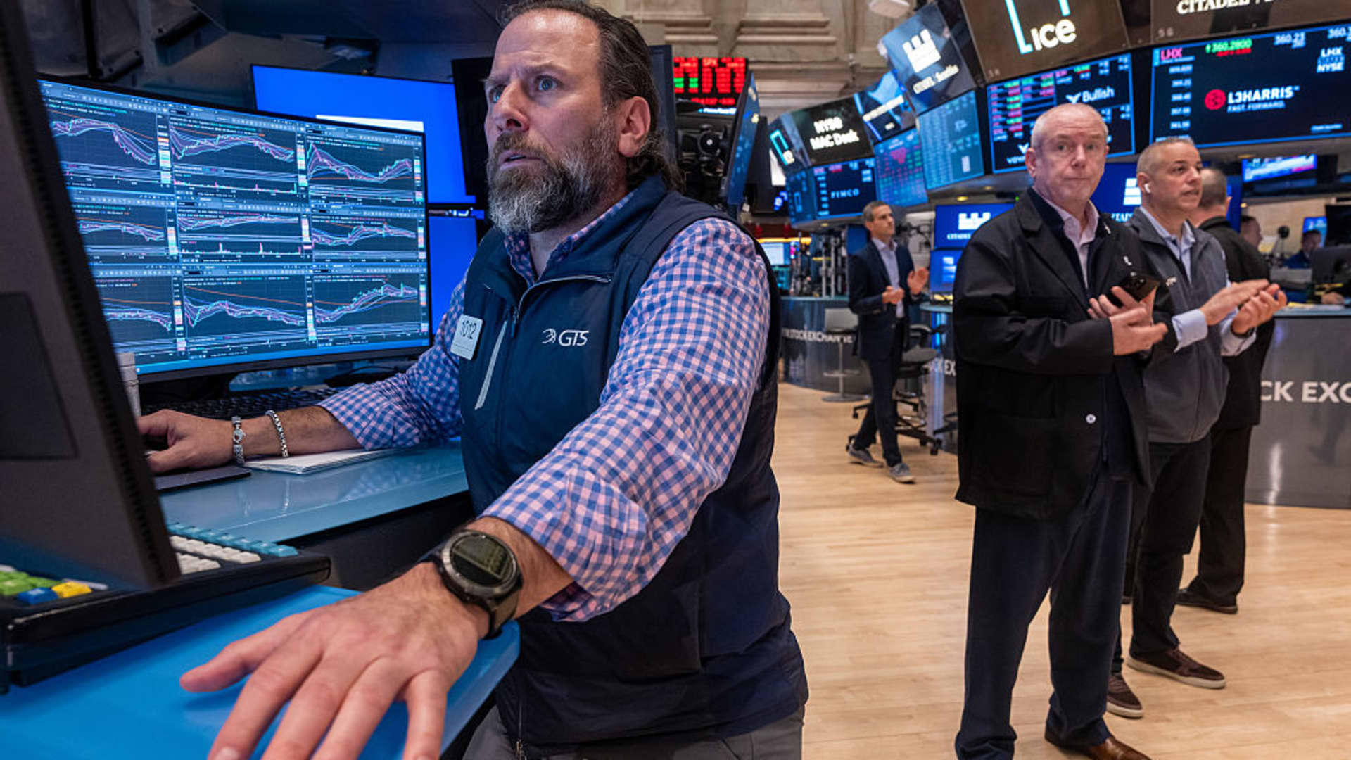 Dow falls 600 points after Trump comments spike oil, surprise job loss in February: Live updates - CNBC