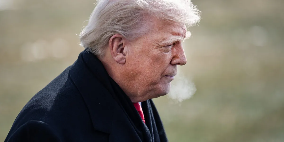 Trump reportedly pressed FDA chief to authorize mango and blueberry vapes after years of rejection - Fortune