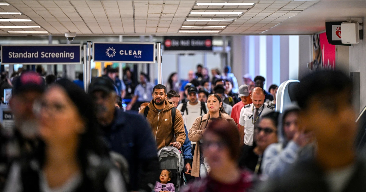 46 million under winter weather alerts as heavy snow threatens post-Thanksgiving travel