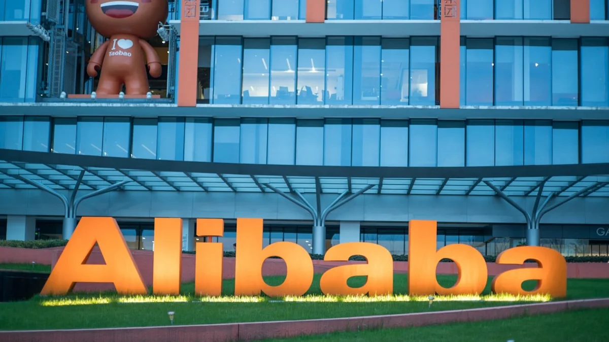 Baidu Sinks 13% as Soft Results Put AI Pivot to the Test: How Alibaba and Chinese Tech Stocks Compare