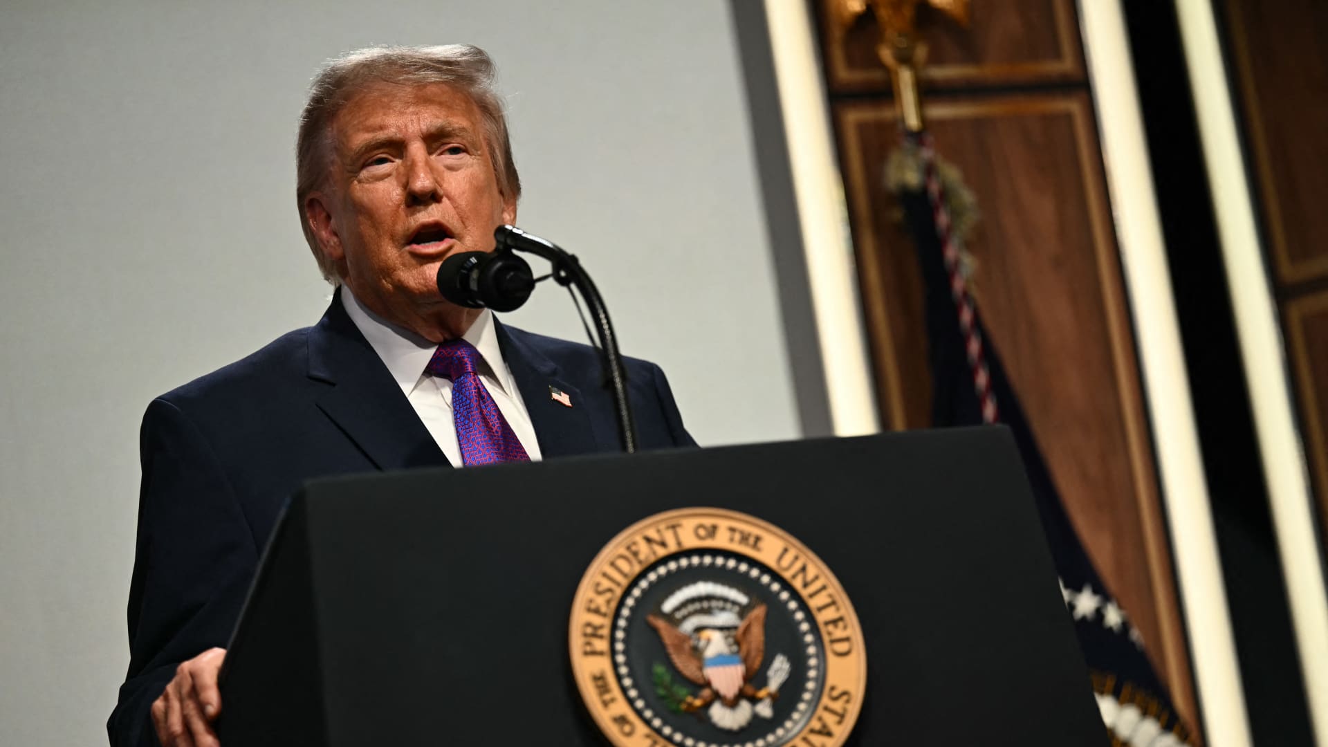 CNBC Daily Open: Bond markets and the Senate rebuke Trump as Iran war worries linger