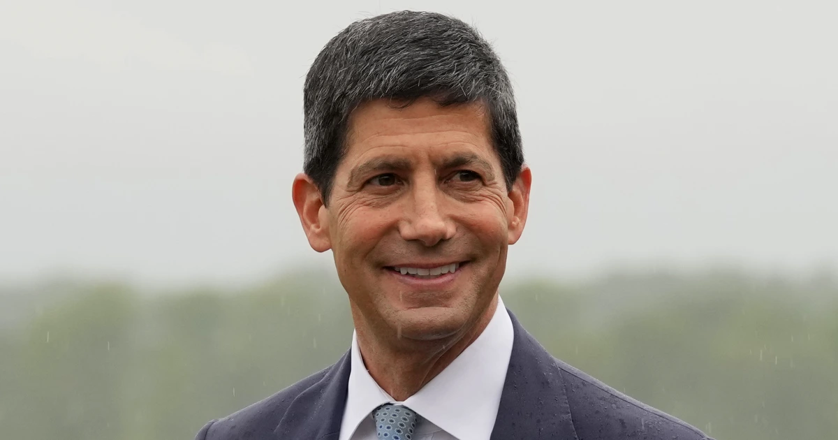 Kevin Warsh walks a fine line on inflation in key speech
