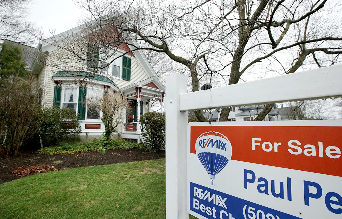 Should you pay off your mortgage early? Consider these pros and cons.