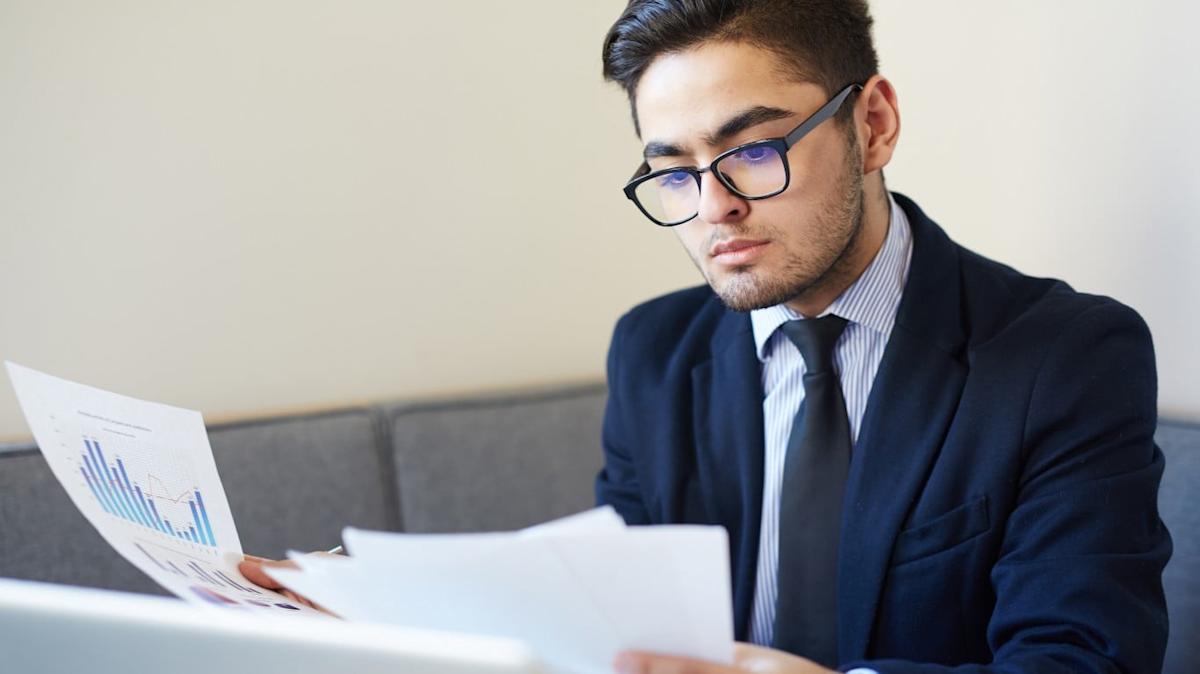High-Wage W-2 Earners: The Tax Advantages (and Hidden Work Costs) of Franchise Ownership