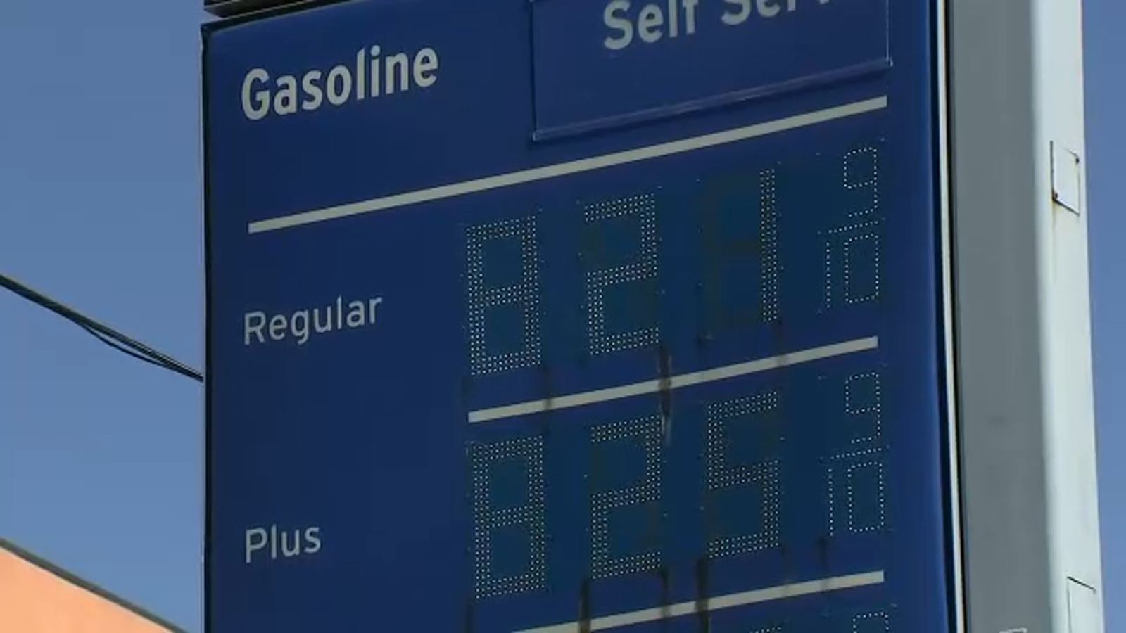 Gas prices jump across Southern California, with Los Angeles County seeing average of $5.17 per gallon, amid war in Iran - ABC7 Los Angeles