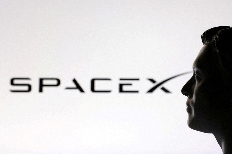 BlackRock weighs multibillion-dollar investment in SpaceX IPO, the Information reports