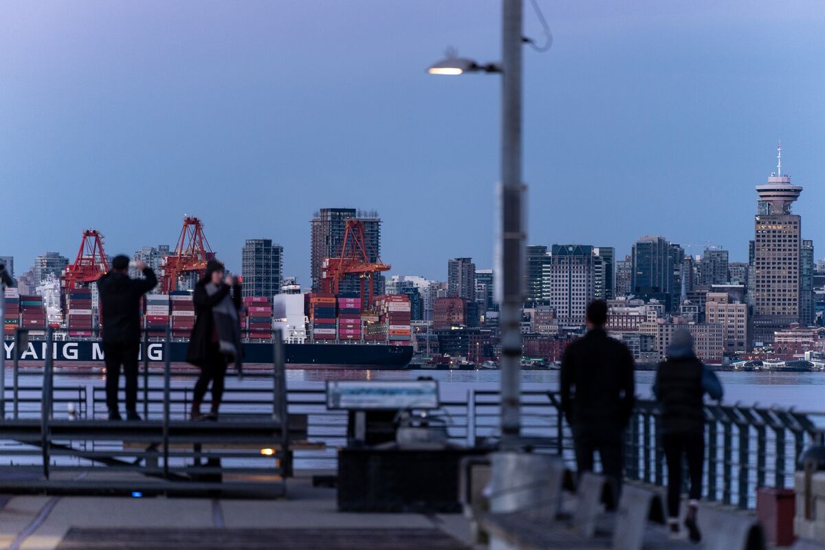 British Columbia Debt Downgraded Again on ‘Entrenched’ Deficit