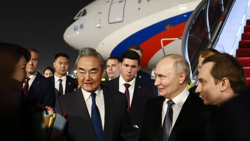 What to Expect as Putin Arrives in China for Xi Talks