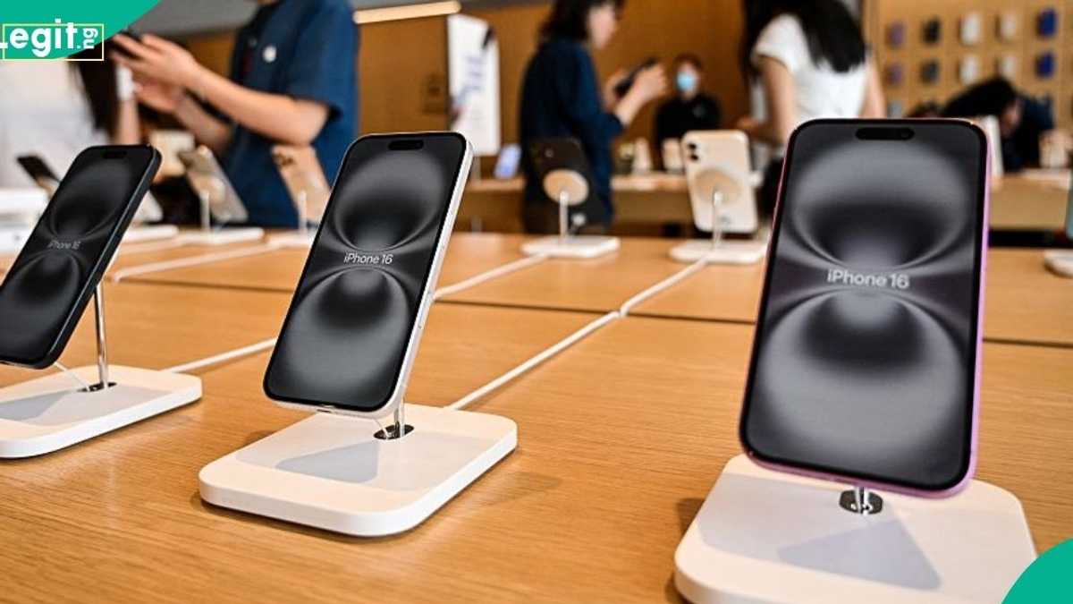 WhatsApp to Stop Working on Older iPhones, iPads, MacBooks From November 2026