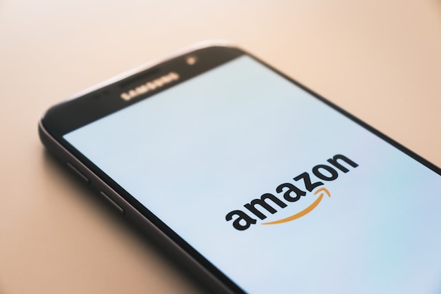 Amazon.com, Inc. (AMZN) Expands with AI-Powered Shopping Guides