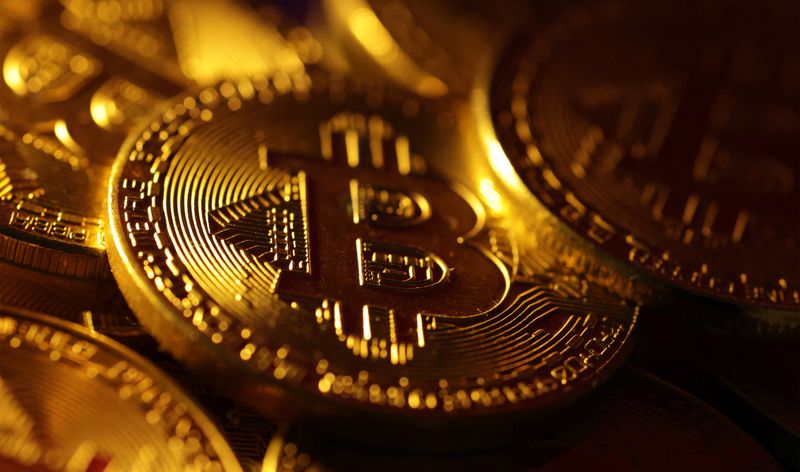 Crypto companies without EU licences face prosecution, French regulator warns