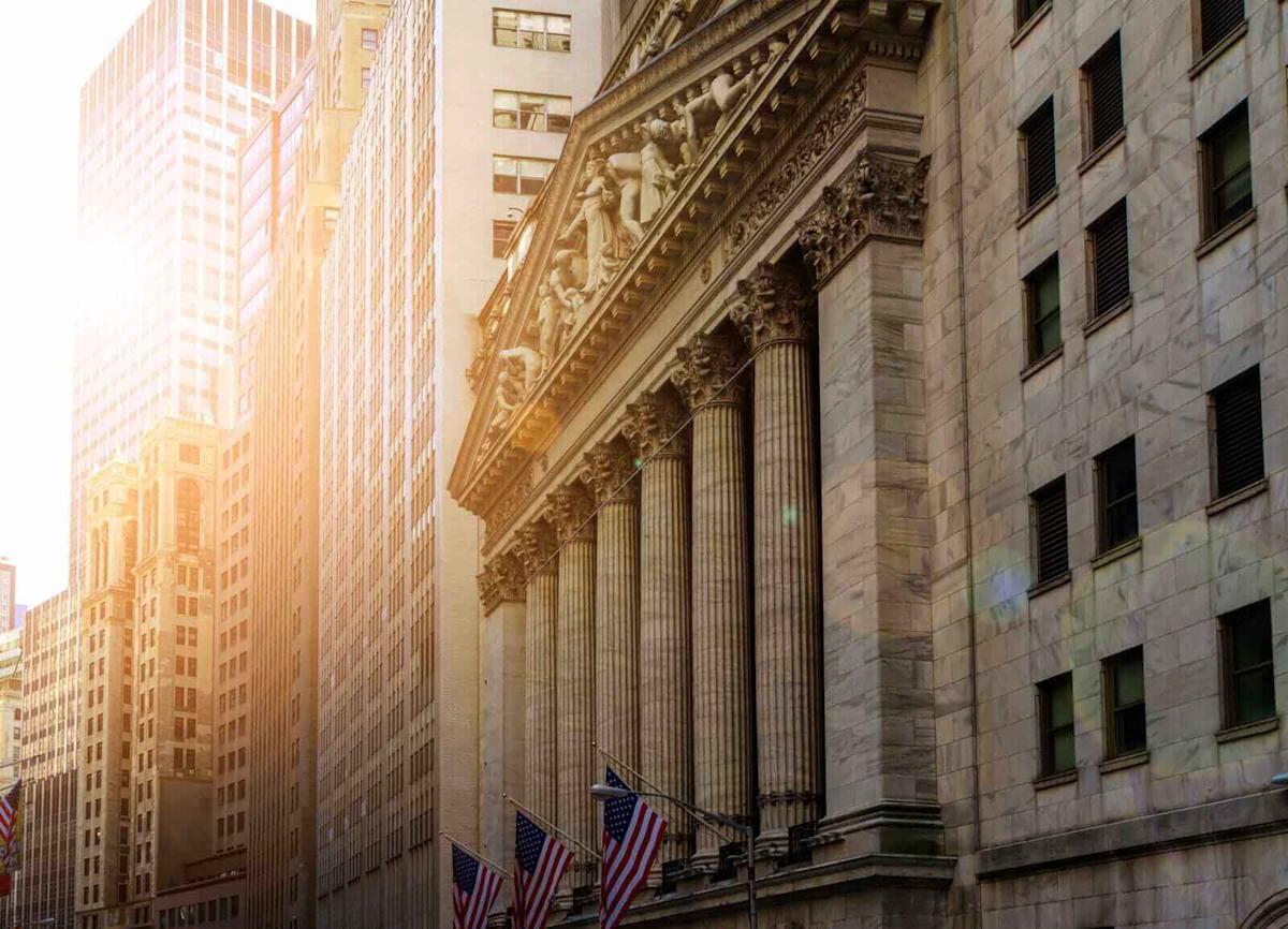 Stocks Mixed as Crude Oil Prices and Bond Yields Fall