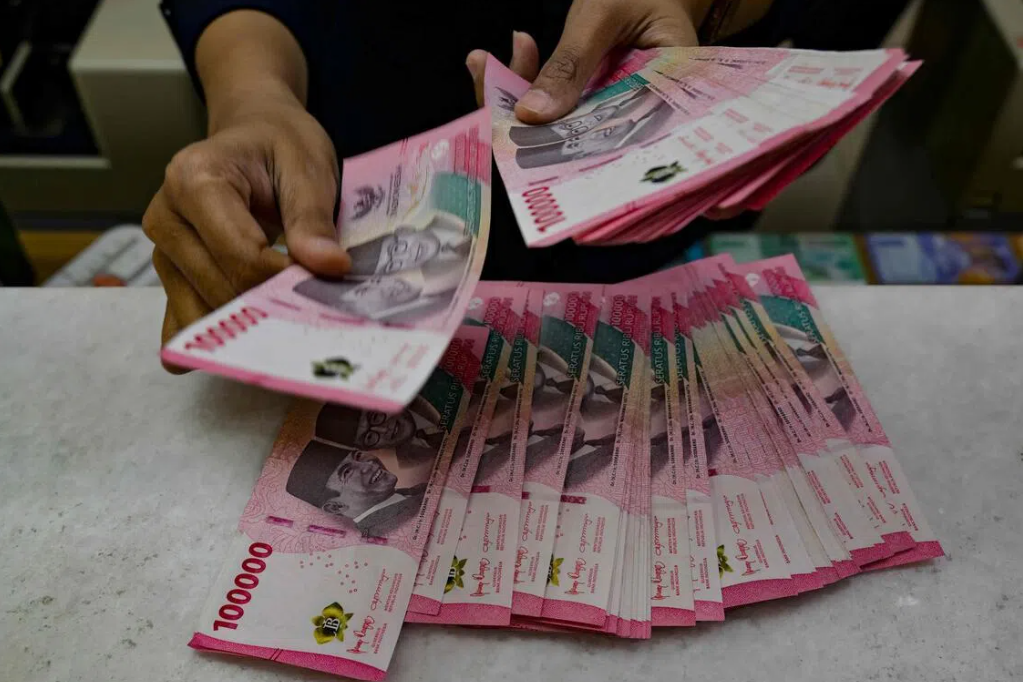 Indonesia rupiah opens at all-time low, South Korean won slides to 2009 levels