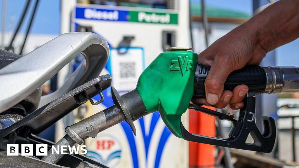 Oil prices fall and shares jump after US-Iran deal announced - BBC