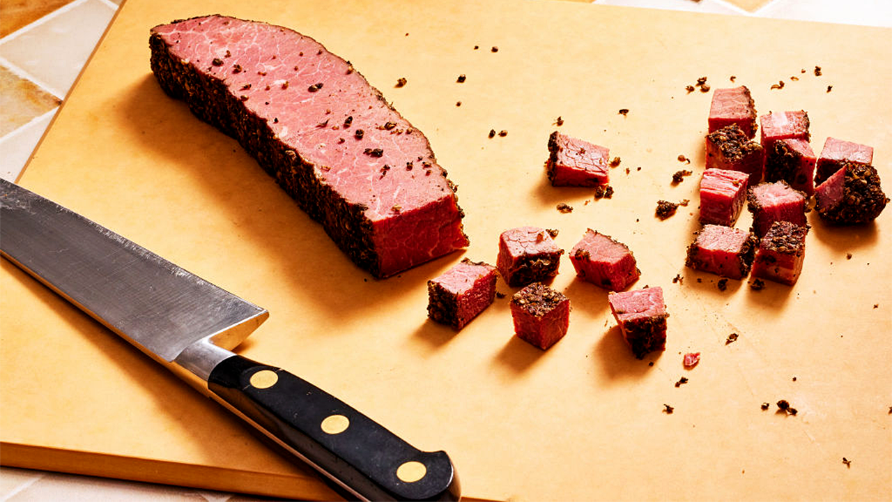 More than 3,200 pounds of pastrami, corned beef recalled over possible Listeria contamination - Fox Business