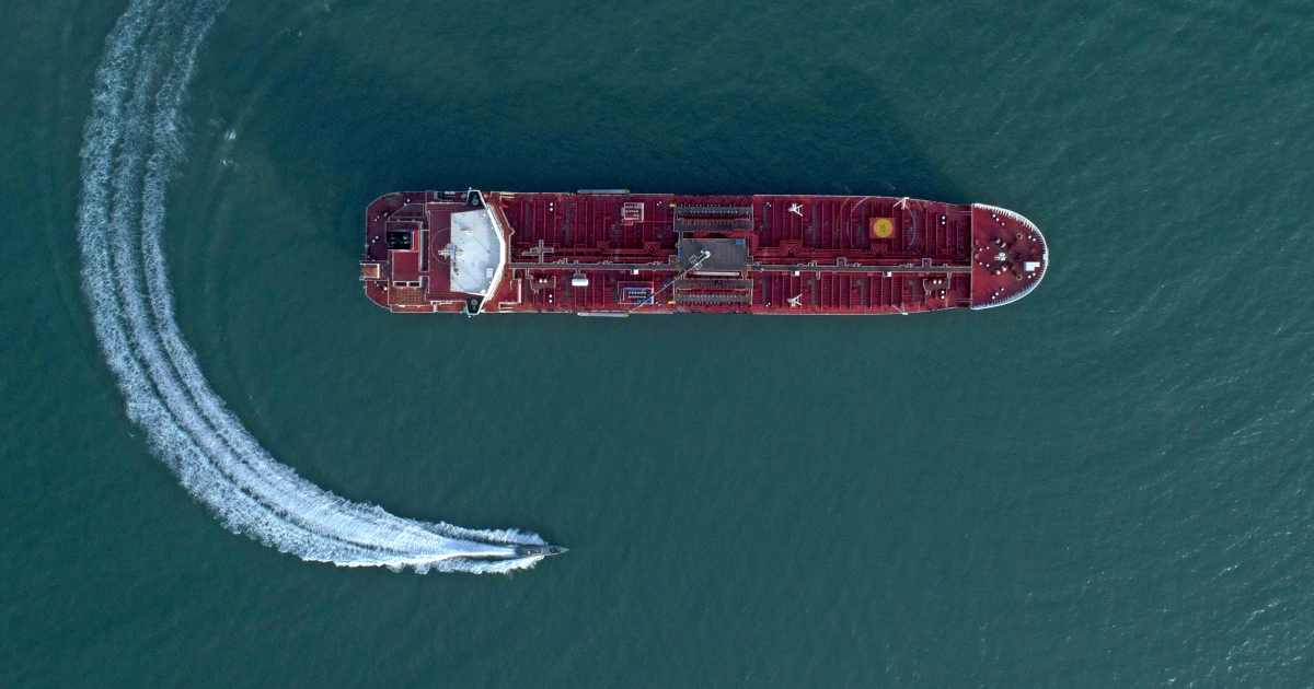 Oil jumps above $117 as Trump's Strait of Hormuz deadline approaches