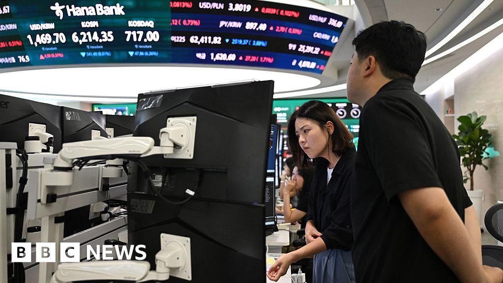 Some tech shares are plunging - what does that mean for the AI revolution? - BBC