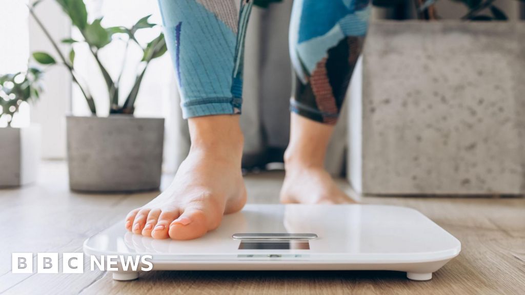 Daily pill to help keep weight off after stopping obesity jabs - BBC