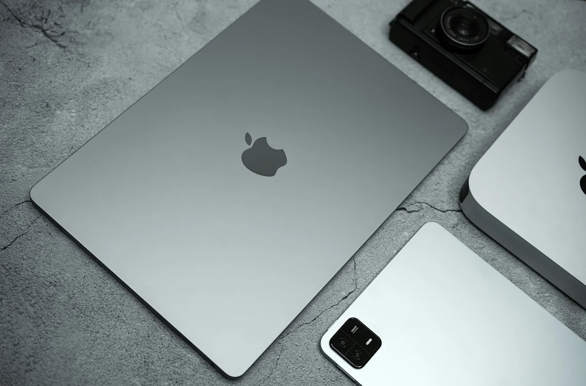Jim Cramer vs. The AI Bears: Why Apple’s Consumer Ecosystem Remains Unbreakable