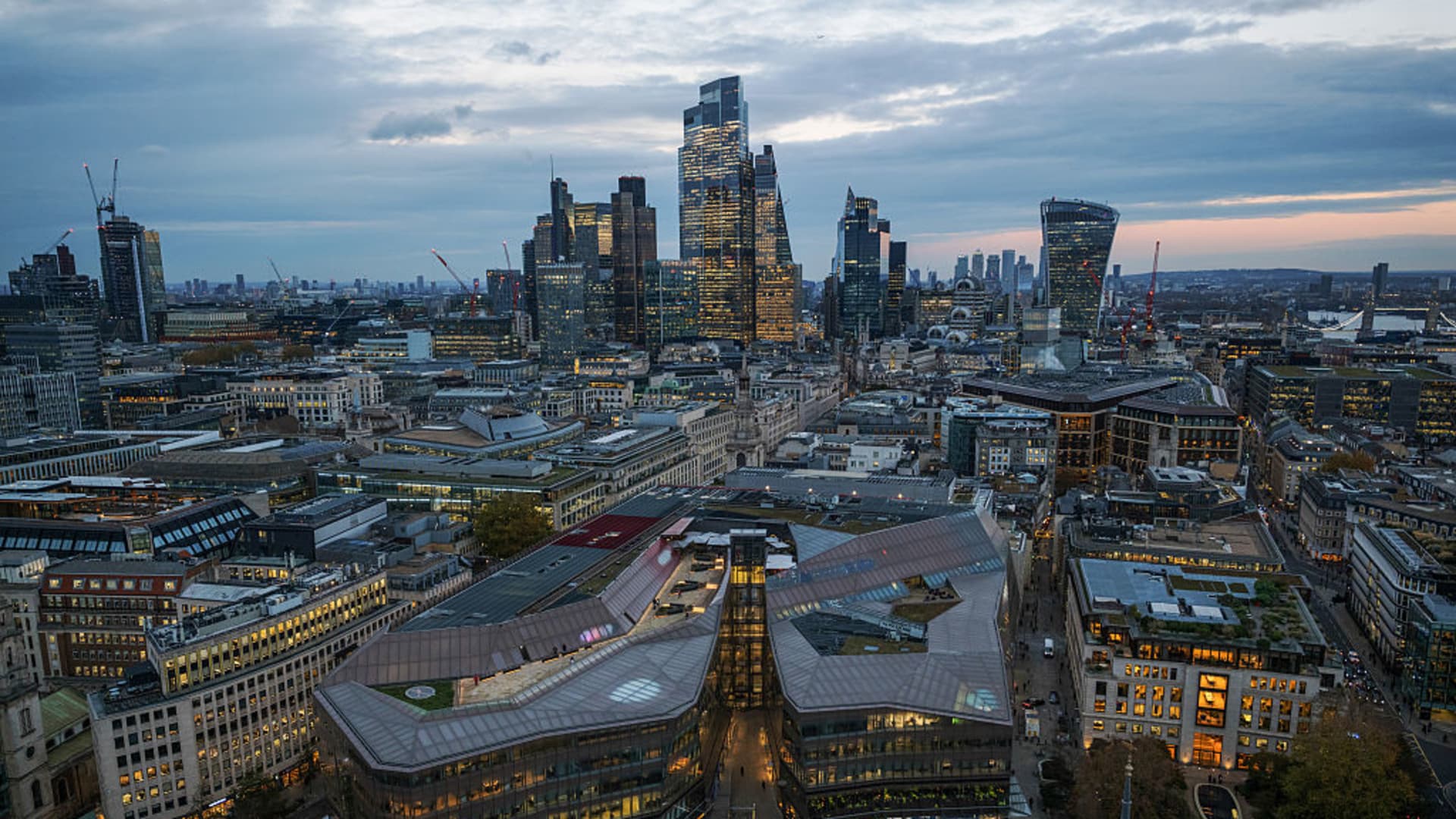 UK government borrowing costs hit their highest level since 2008 as inflation fears hit the gilt market - CNBC