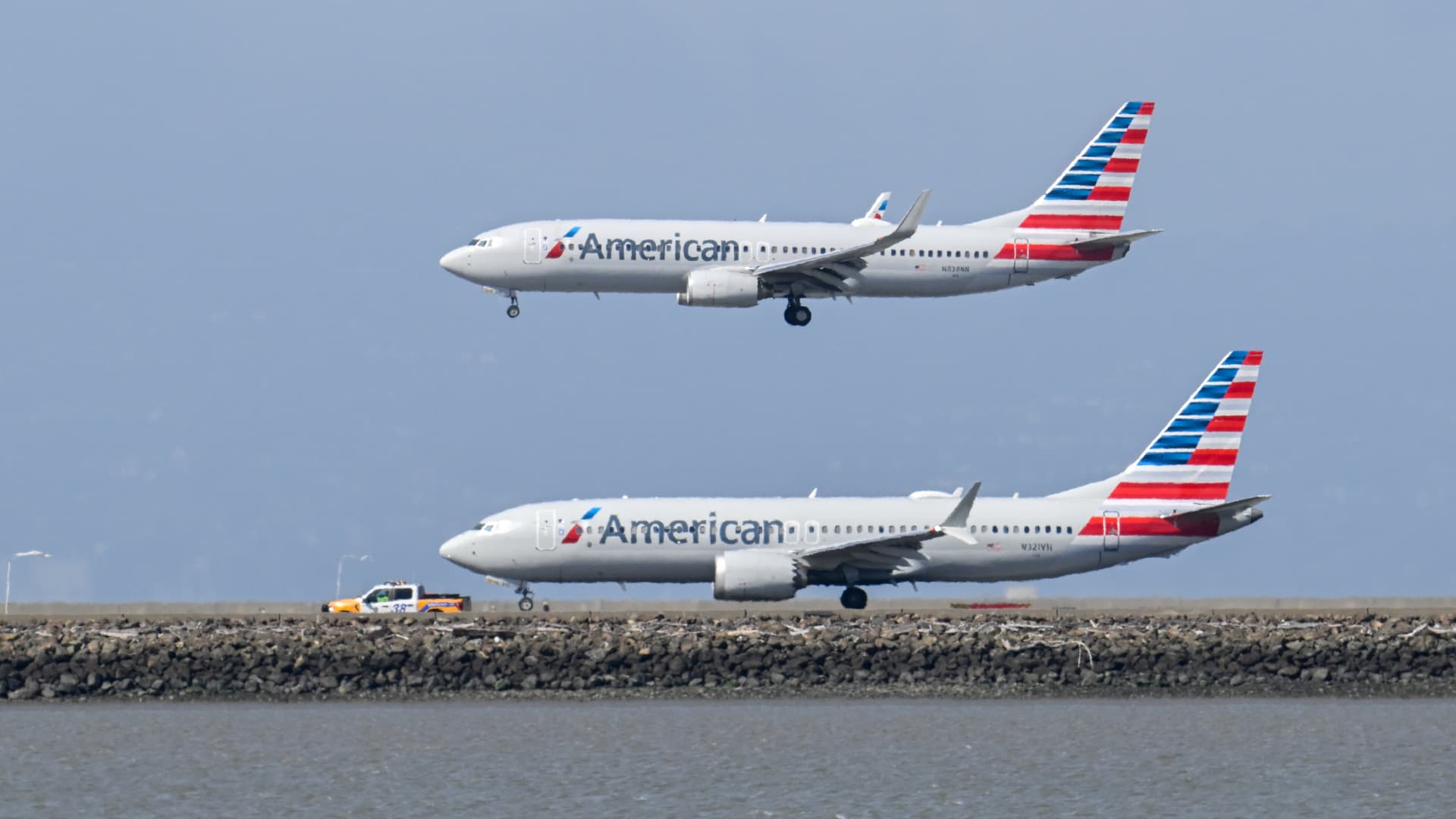 American Airlines picks SpaceX's Starlink for in-flight Wi-Fi on more than 500 planes - CNBC