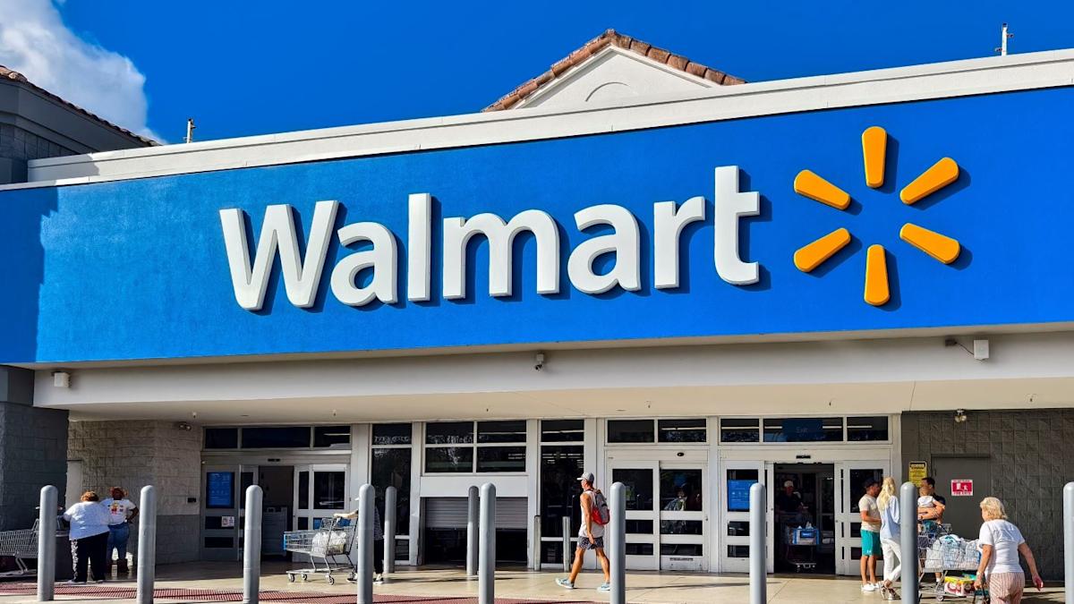 Walmart revenue rises by 4.7% in fiscal 2026