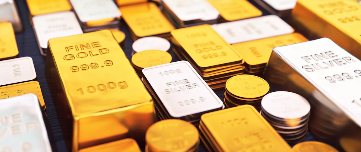 Gold and silver prices today, Friday, April 24: Gold and silver slipping as oil prices and dollar gain strength