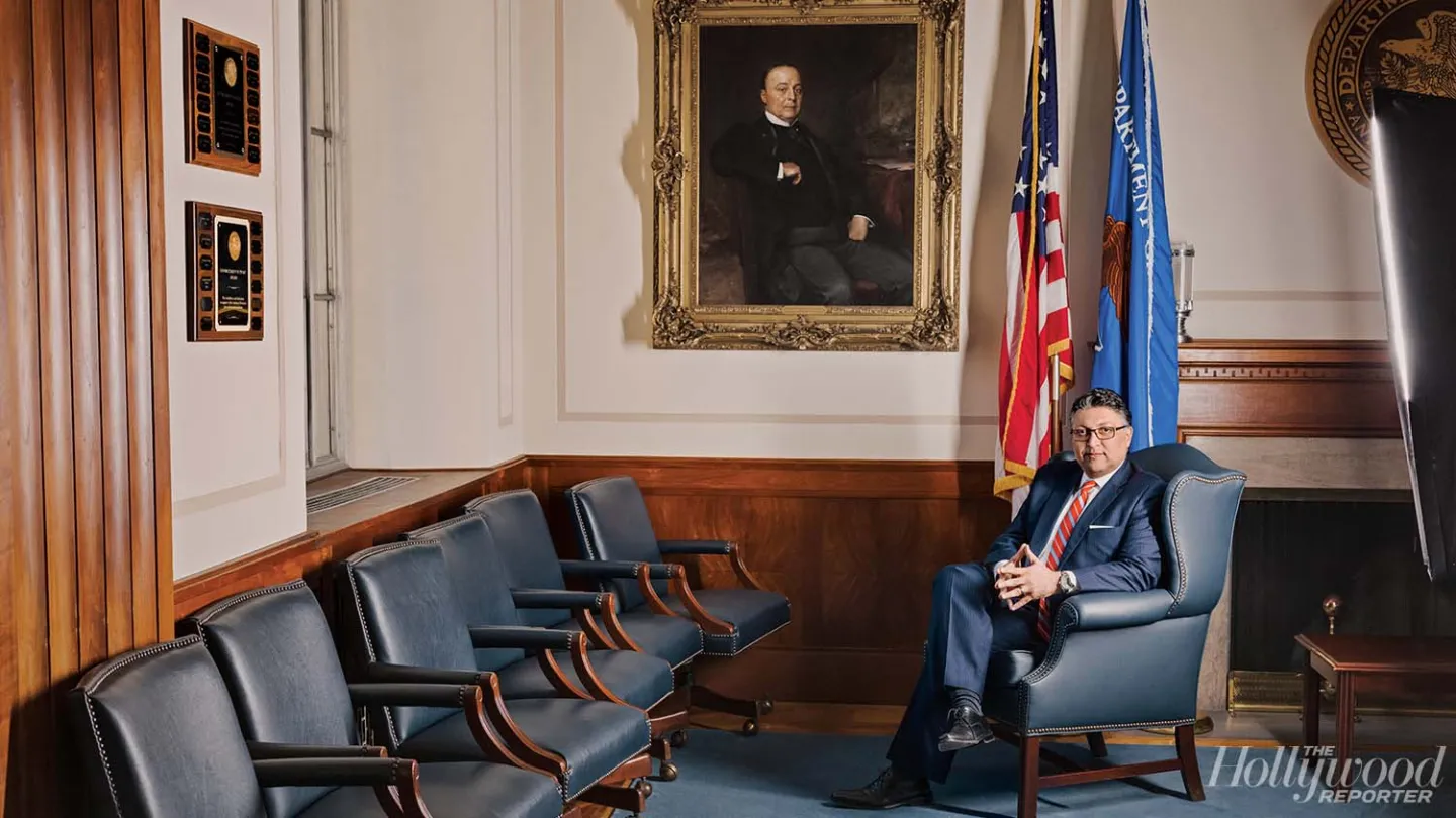 David Ellison Delivered. Now It’s Up to Makan Delrahim to Close the Warner Bros. Deal - The Hollywood Reporter