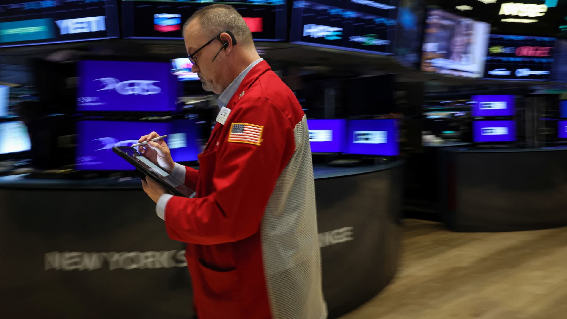 Stocks dramatically pare losses after Trump offers Gulf shipping safety; oil retreats from highs: Live updates - CNBC