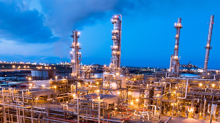 California Refineries Max Out Jet Fuel While Gasoline Starves