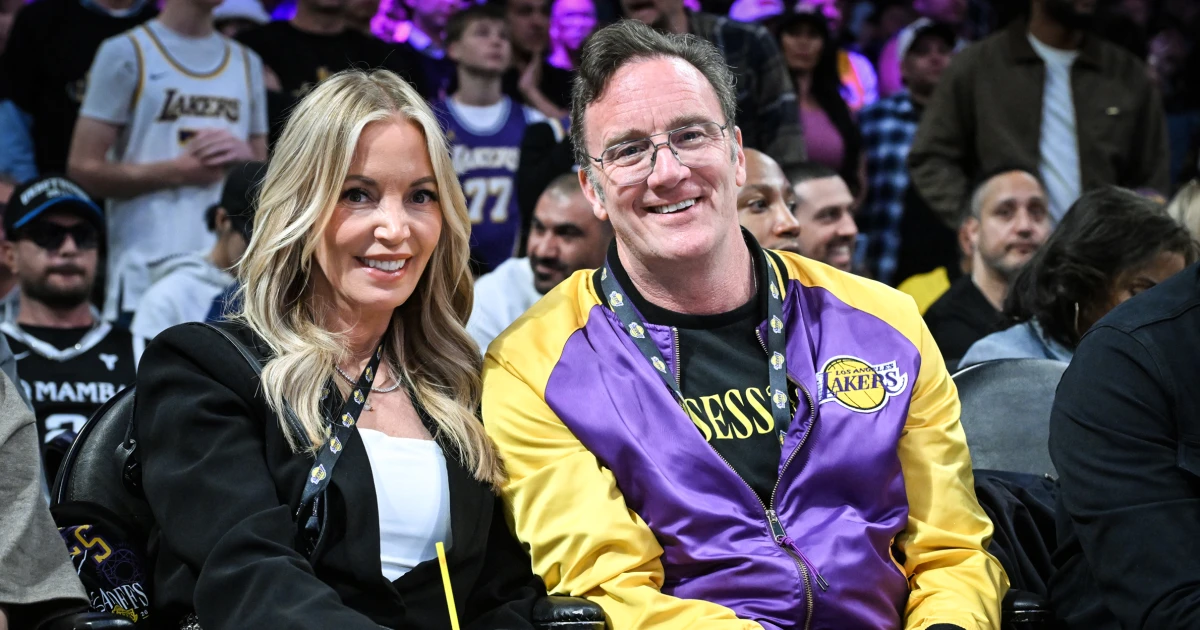 Lakers controlling owner Jeanie Buss hasn’t agreed to sell share of team, lawyer says