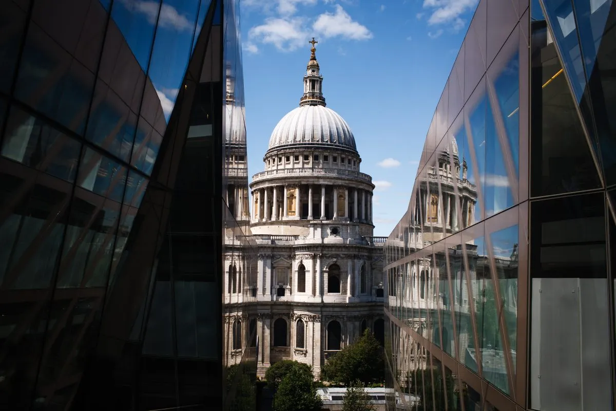 Rathbones suffers near £1bn net outflows as it braces for FCA probe fallout