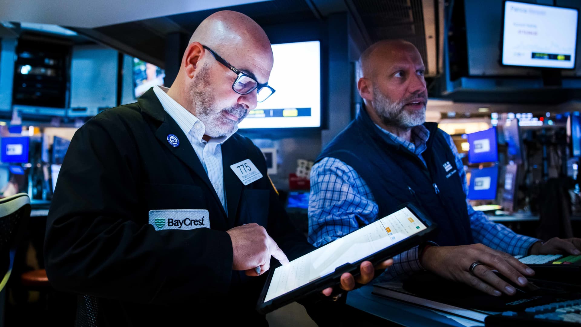 U.S. stock futures are flat after Dow record close on U.S.-Iran deal; SpaceX rallies again: Live updates - CNBC