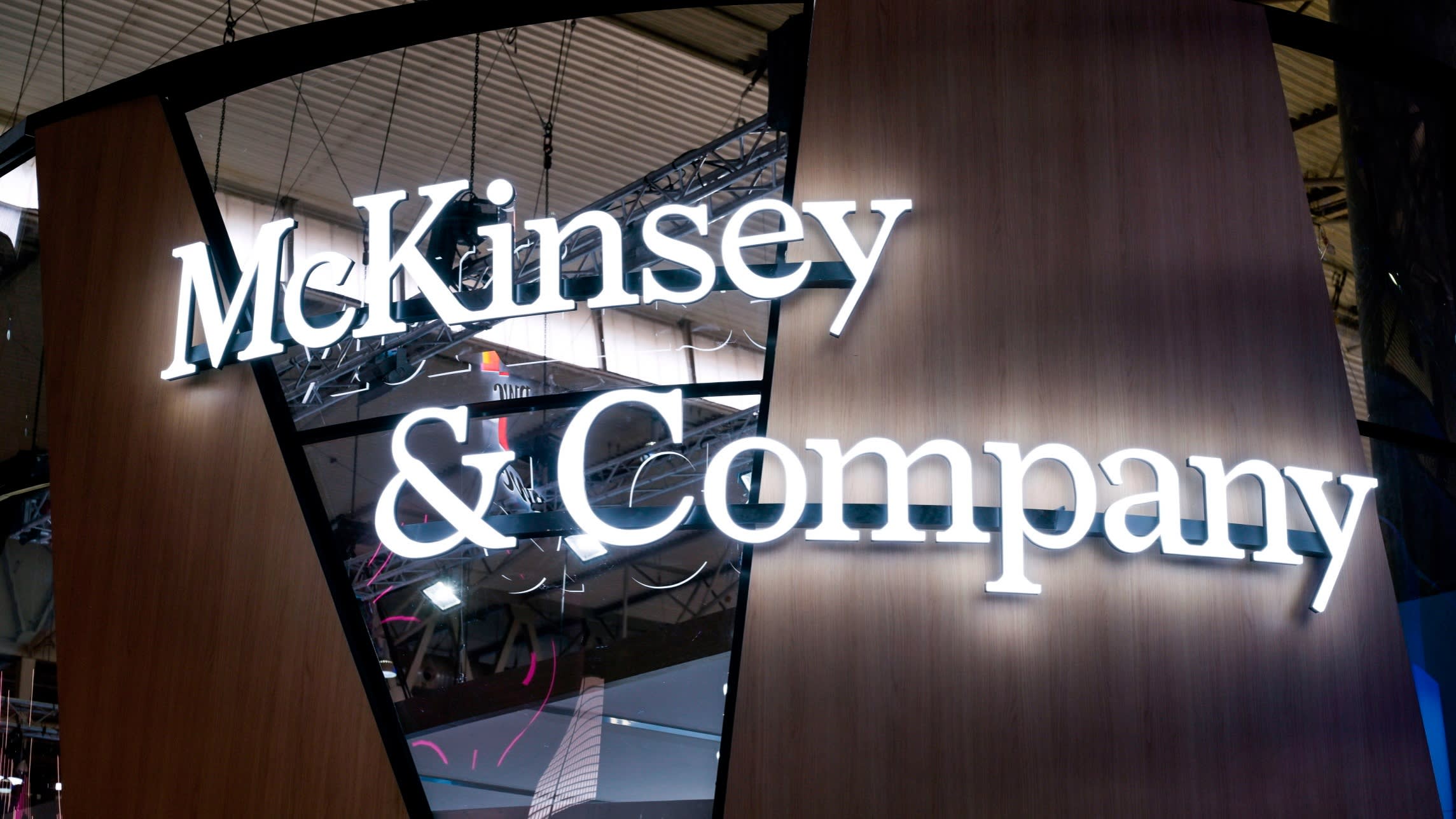How AI is forcing McKinsey and its peers to rethink pricing - Financial Times