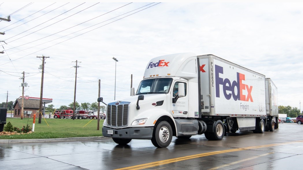 FedEx board approves spinoff of LTL unit