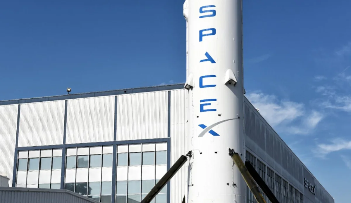 SpaceX shares tick higher after two-day slump erases $600B