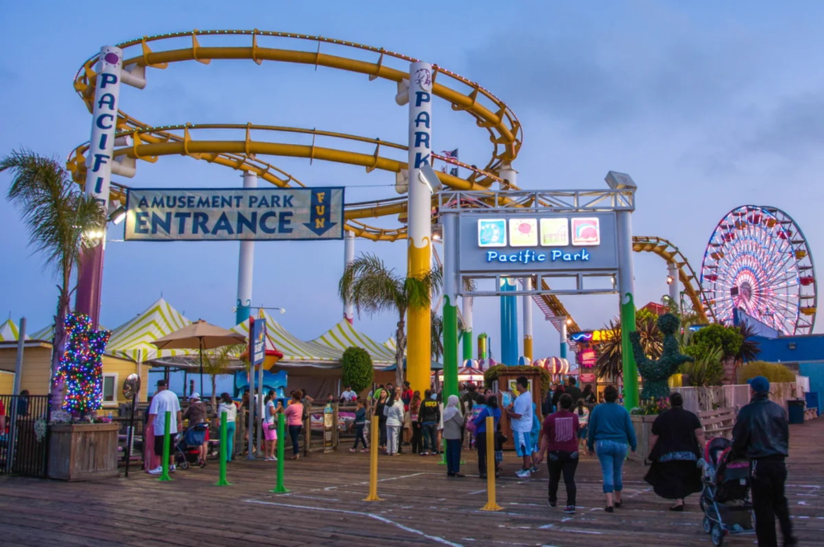 Is Six Flags Entertainment Corporation (FUN) A Good Stock To Buy Now?